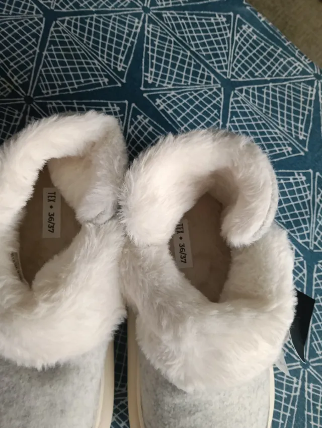 Botas calentitas grises talla 36-37