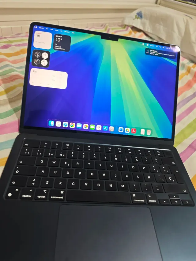 MacBook Air M3 16GB Medianoche