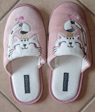 Ciabatte Coconuda con gattino ricamato