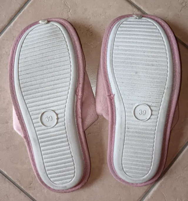 Ciabatte Coconuda con gattino ricamato