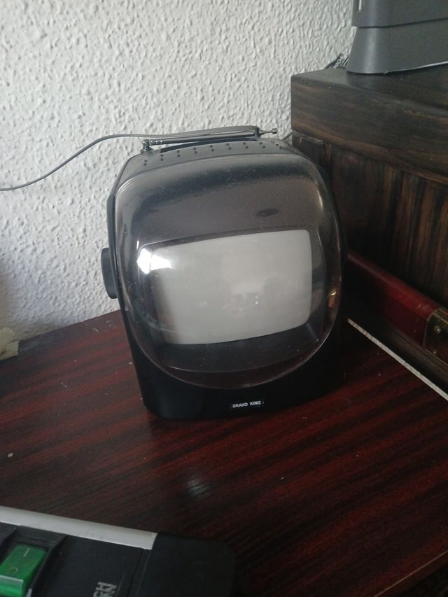 Televisor BRAVO KING Negro