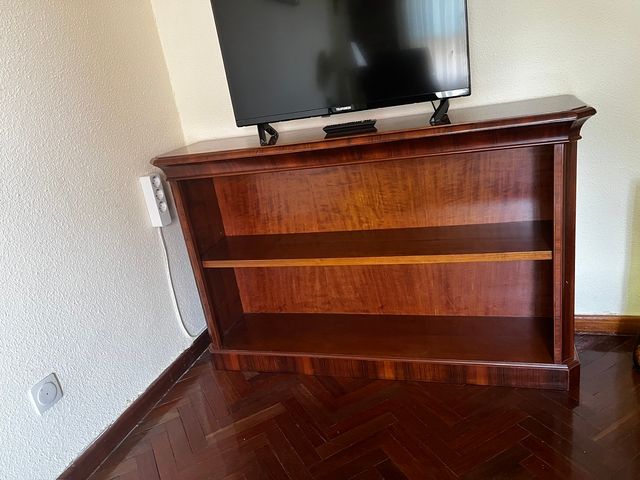 Aparador/Estantería de madera noble