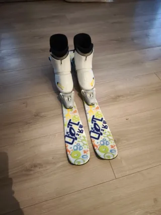 Esquís y botas niño 3 años
