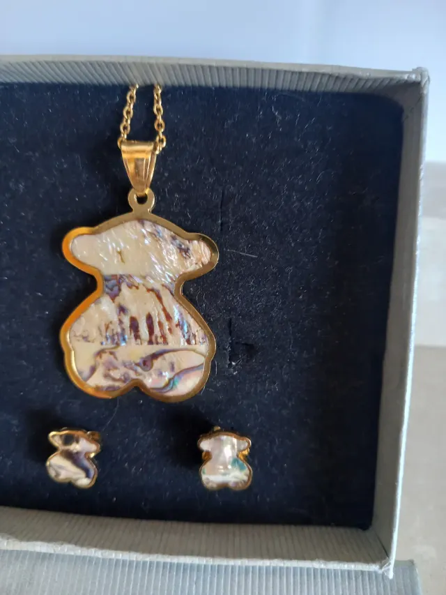 Colgante y pendientes oso nacarados