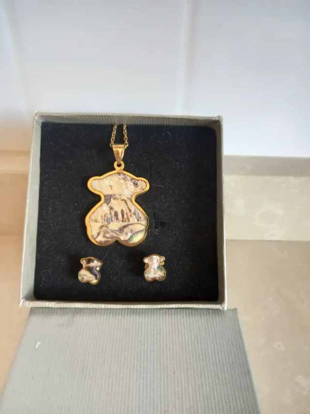 Colgante y pendientes oso nacarados