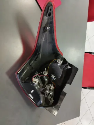 Piloto Trasero Derecho Ford Focus BM5113404AK