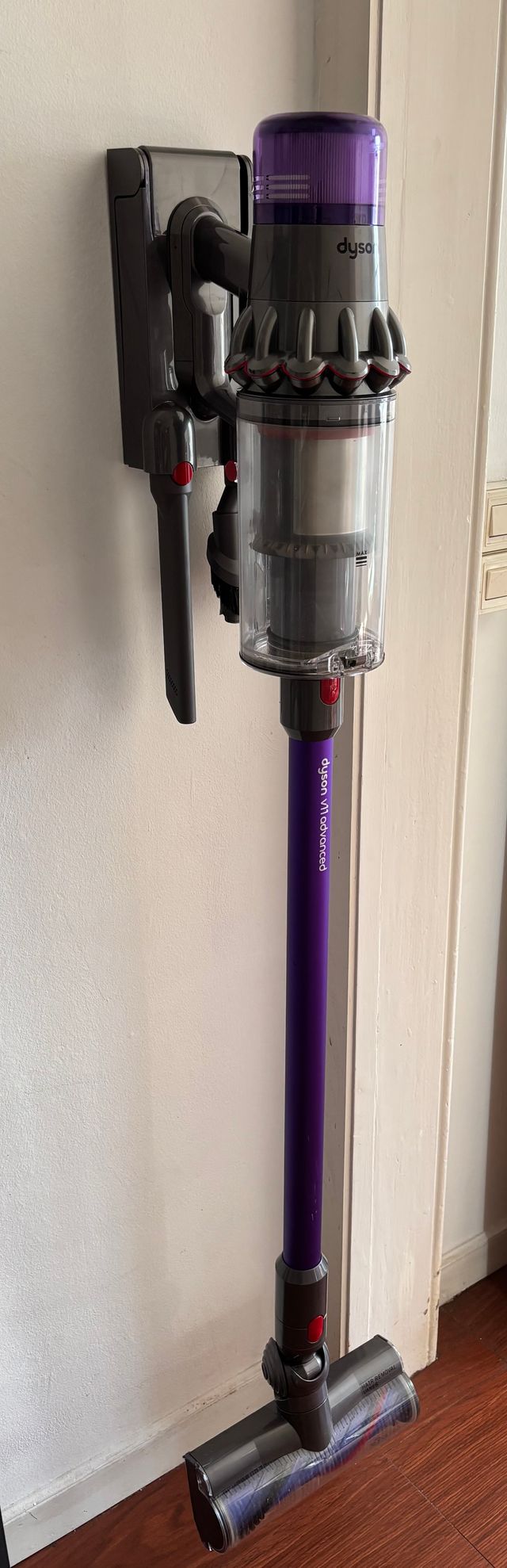 Aspiradora Dyson V11 Morada