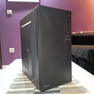 TORRE PC EN PERFECTO ESTADO