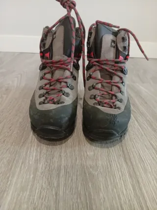 Botas de montaña impermeables Quechua