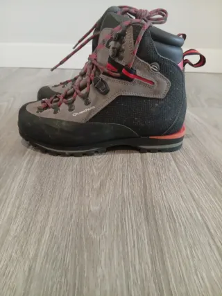 Botas de montaña impermeables Quechua