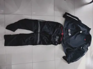 Conjunto Chaqueta y Pantalón Moto