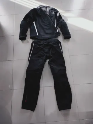 Conjunto Chaqueta y Pantalón Moto