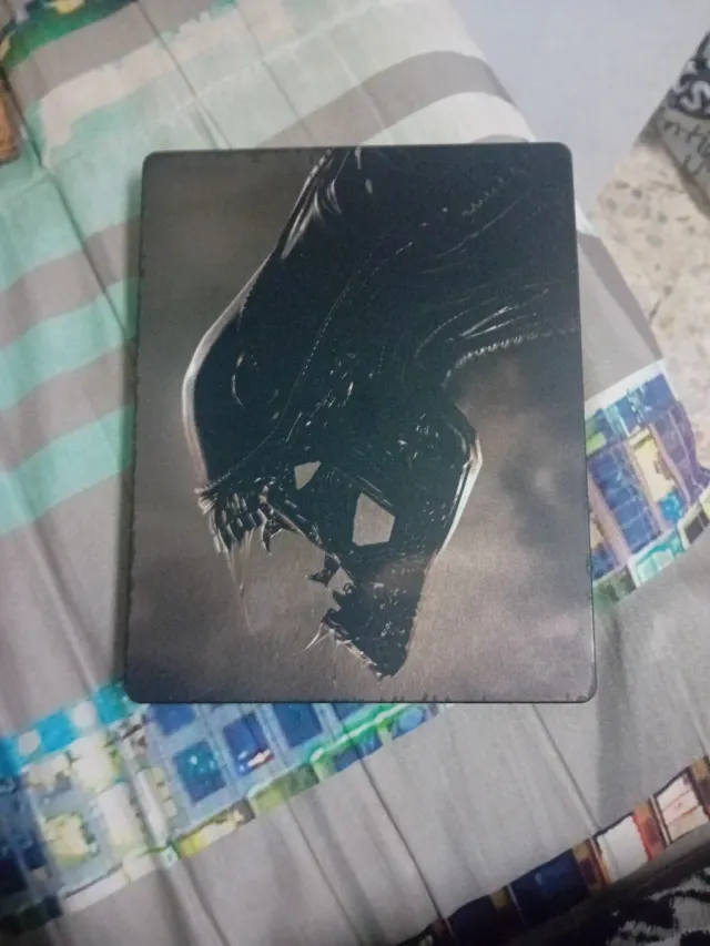 Caja metálica Alien vs Predator