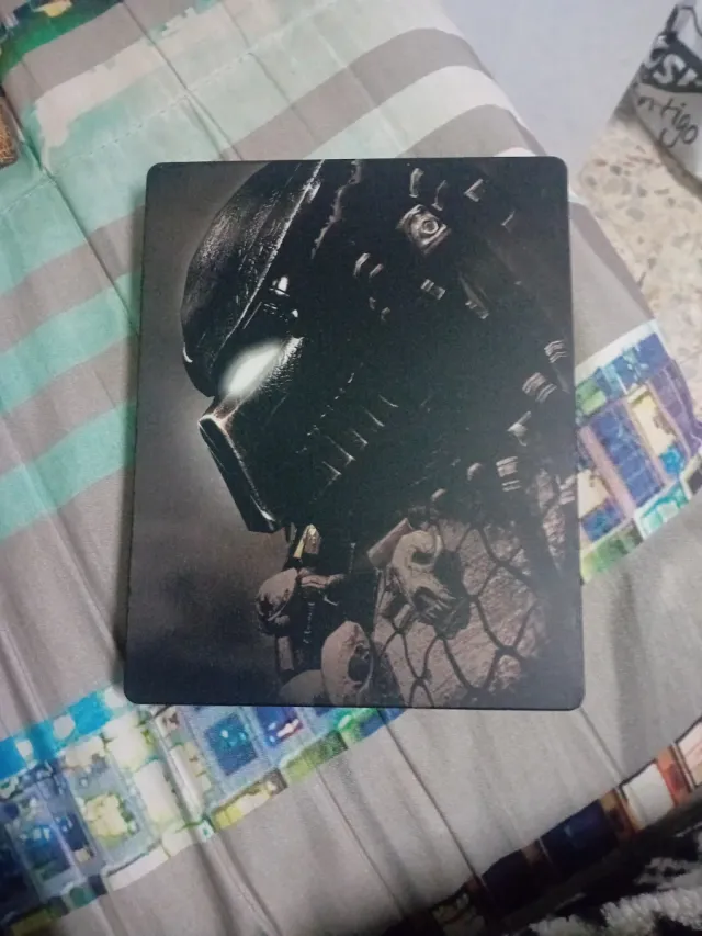 Caja metálica Alien vs Predator