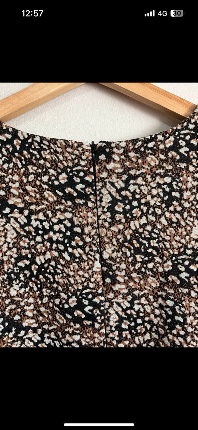 Vestido elegante marrón y negro