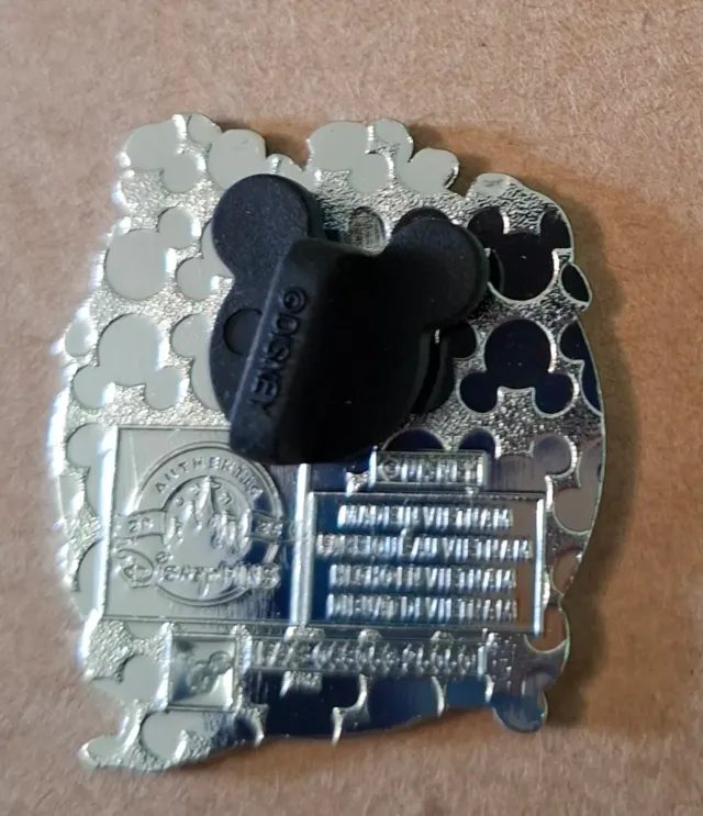 Pin de Stitch Navideño Nuevo