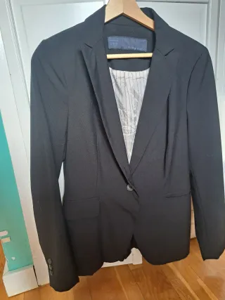 Americana Zara Basic Negra Talla 40