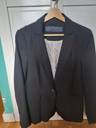 Americana Zara Basic Negra Talla 40