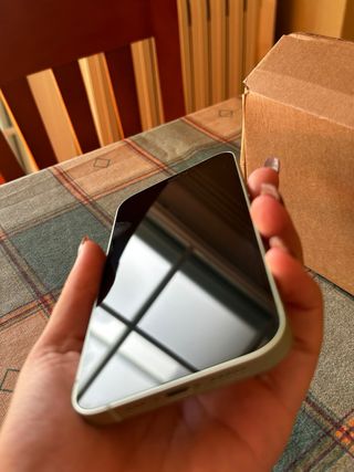 iPhone 12 64GB Verde + 7 Fundas + Protector