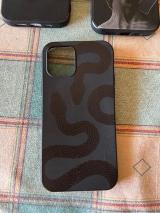 iPhone 12 64GB Verde + 7 Fundas + Protector