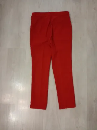 Pantalón recto rojo Stradivarius mujer