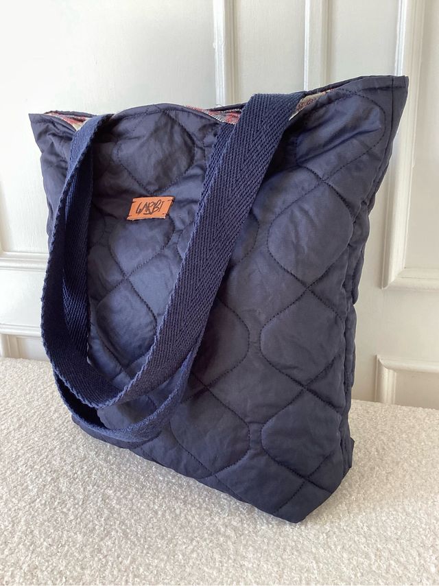 Bolso de tela acolchado reversible