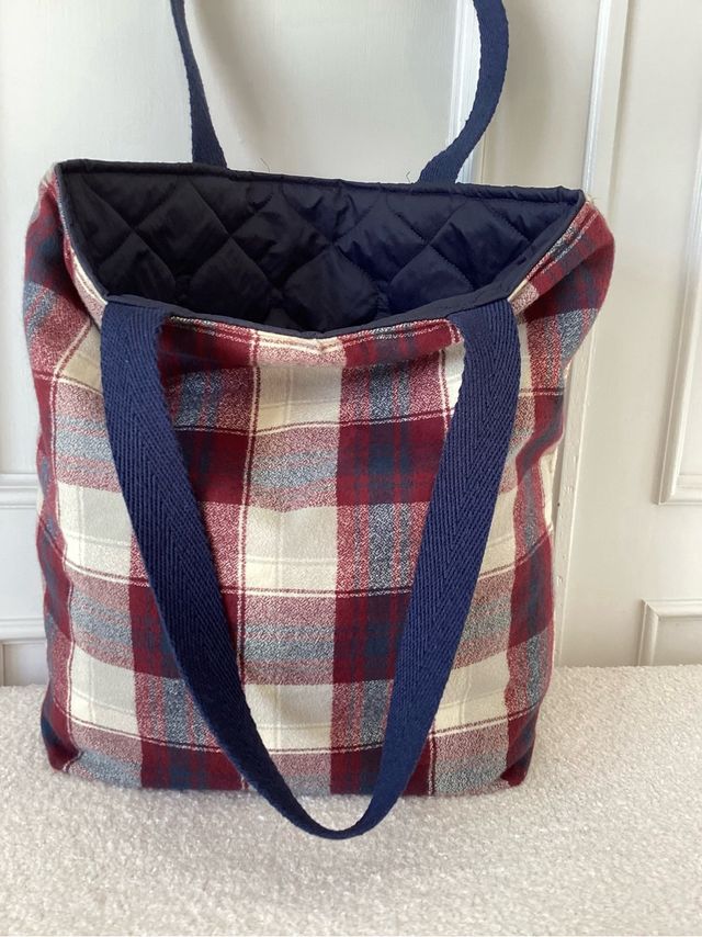 Bolso de tela acolchado reversible