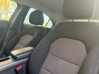 Mercedes-Benz A 180 gasolina  2013