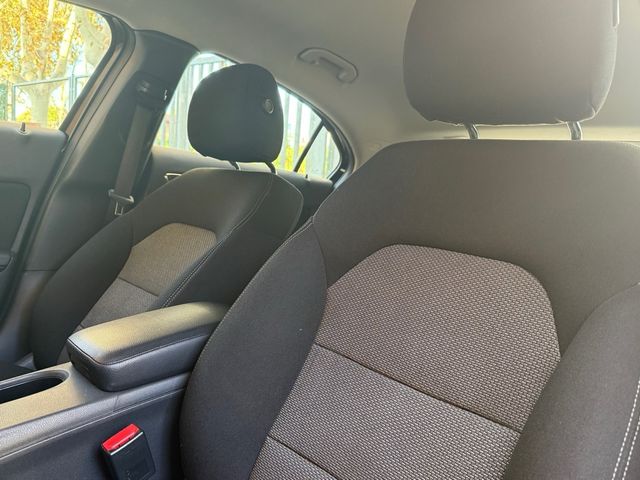 Mercedes-Benz A 180 gasolina  2013