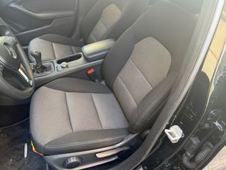 Mercedes-Benz A 180 gasolina  2013