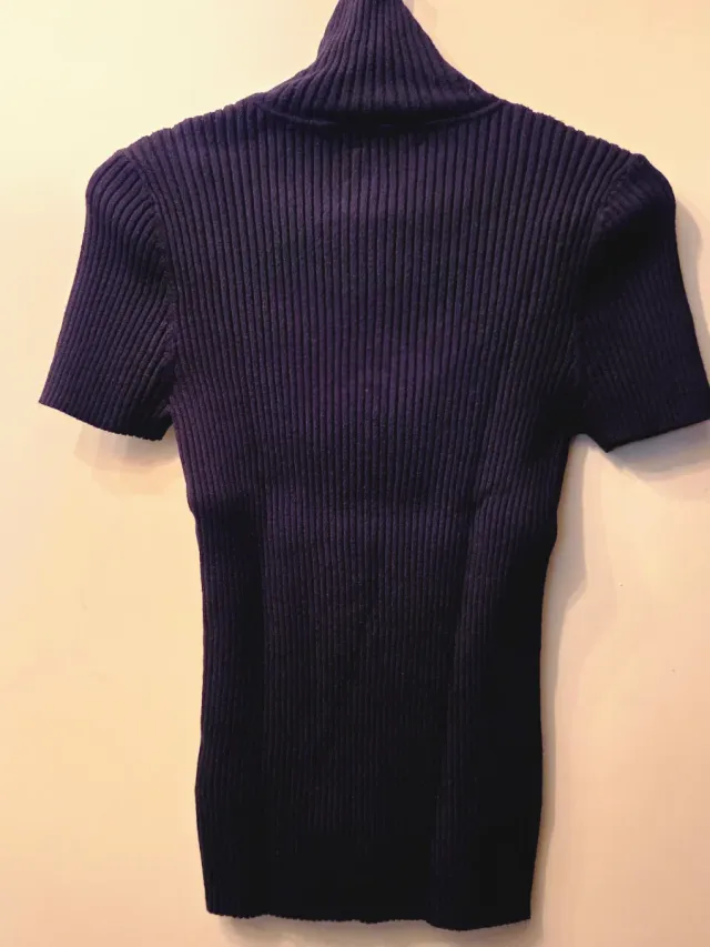 Amiseta negra manga corta canale