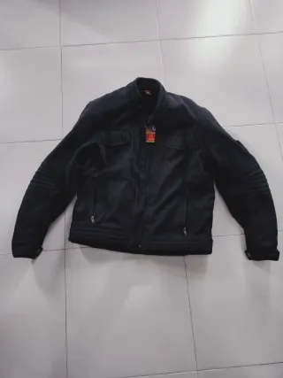 Chaqueta de moto negra