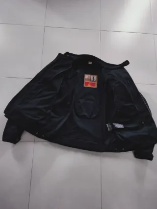 Chaqueta de moto negra