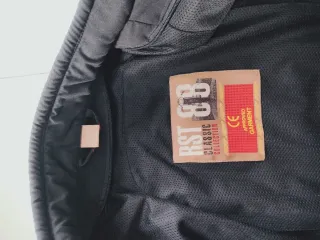 Chaqueta de moto negra