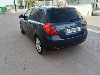 KIA Ceed 2010