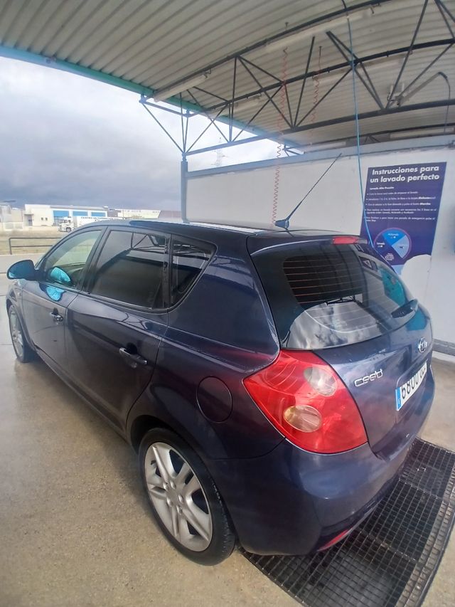KIA Ceed 2010