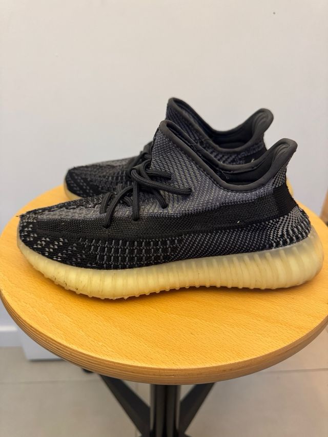 Adidas Yeezy Boost 37