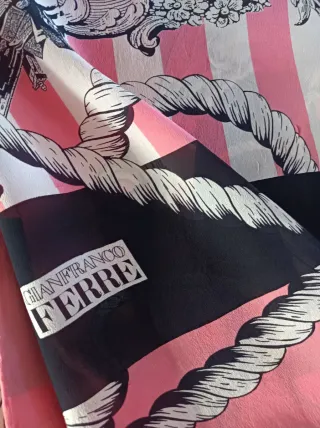 Foulard seta Gianfranco Ferrè 133x133cm