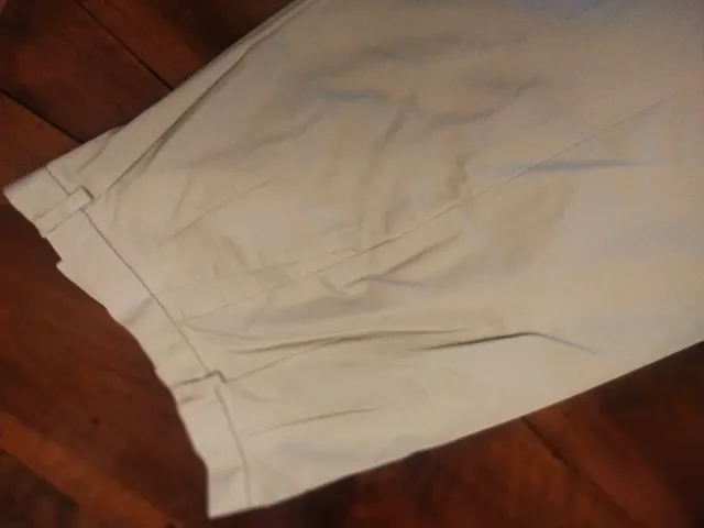 Pantalón de pinzas de señora beige
