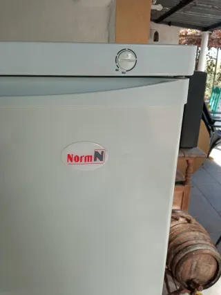 Congelador vertical blanco