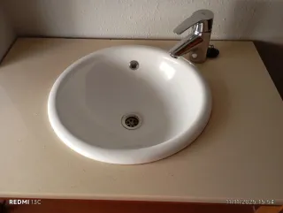 Lavabo con mueble y grifo. DTO SI SE RECOJE PRONTO