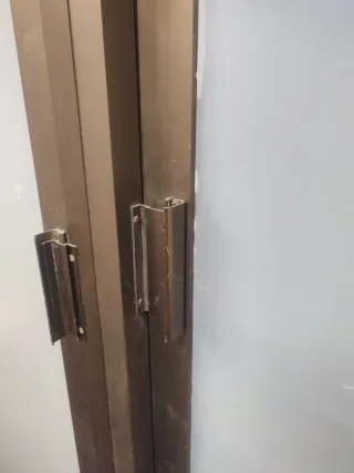 Balconera Ventana cristalera aluminio 320x210