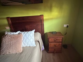 Muebles dormitorio en madera.