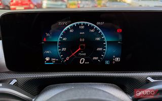 Mercedes-Benz  CLA 200