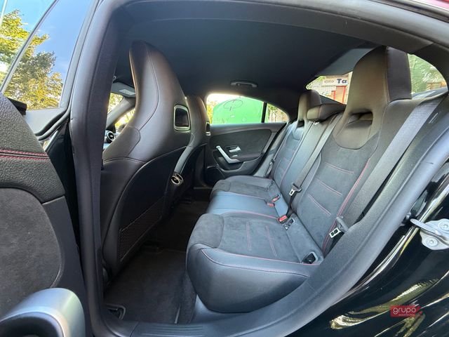 Mercedes-Benz  CLA 200