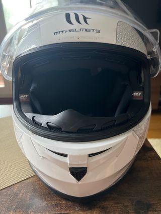 Casco MT Helmets Blanco y Gris