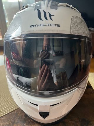 Casco MT Helmets Blanco y Gris