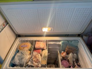 Congelador Arcon Blanco con Tapa Amarilla