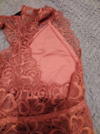 2 Tops de encaje Stradivarius