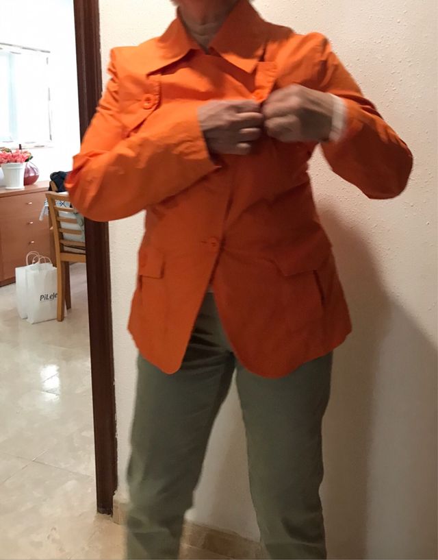 Chaqueta naranja talla 42